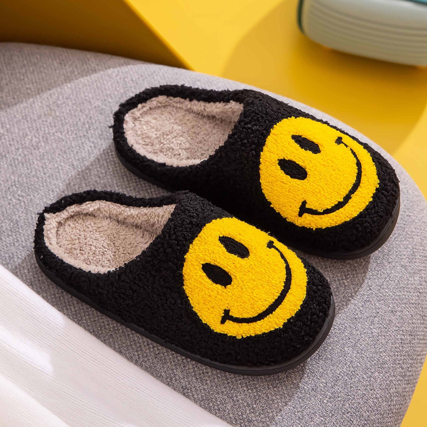 Melody Smiley Face Slippers Trendsi