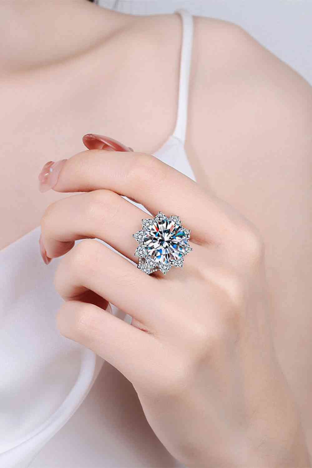 10 Carat Moissanite Flower-Shaped Ring Jassorted