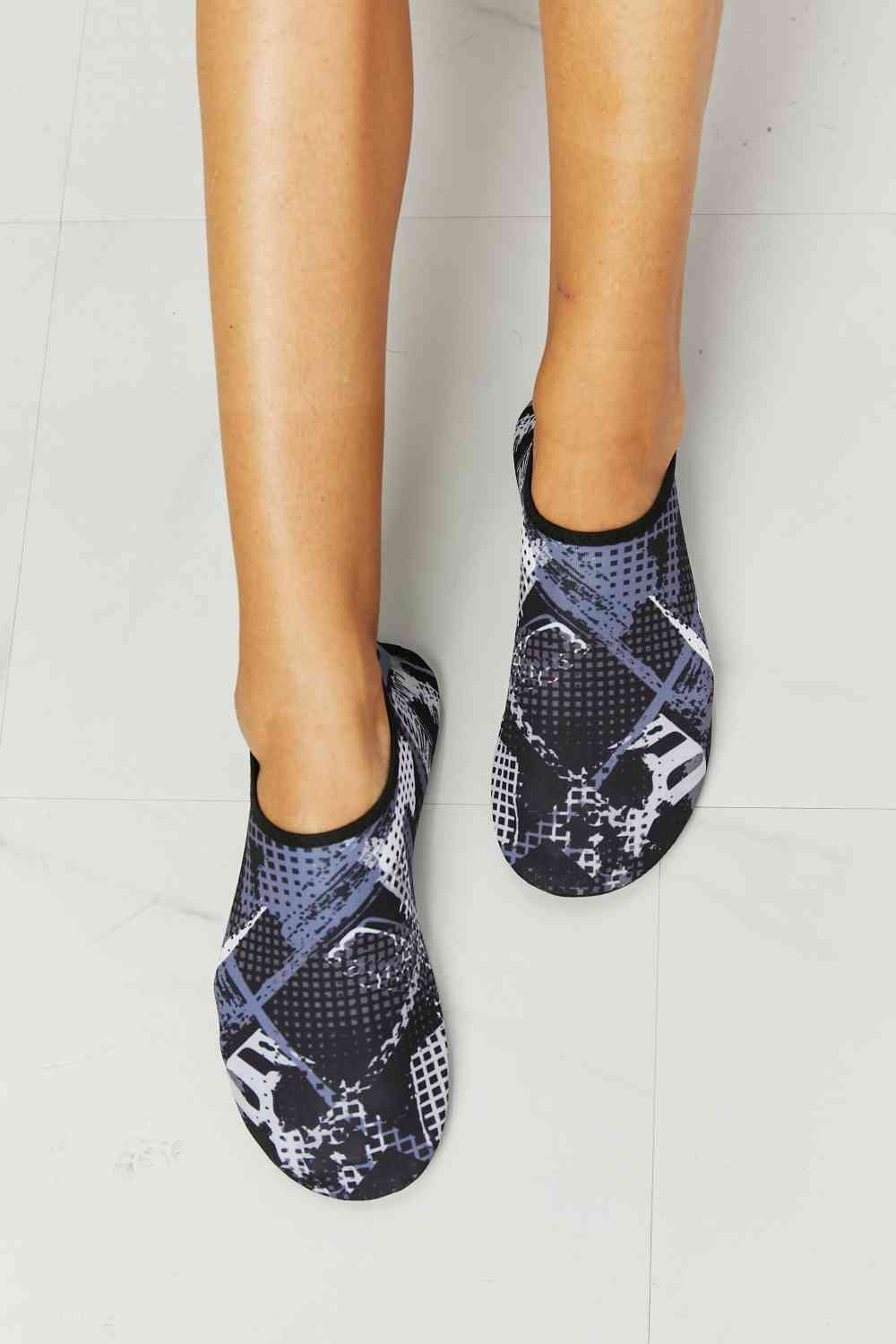 MMshoes On The Shore Water Shoes in Black Pattern Jassorted