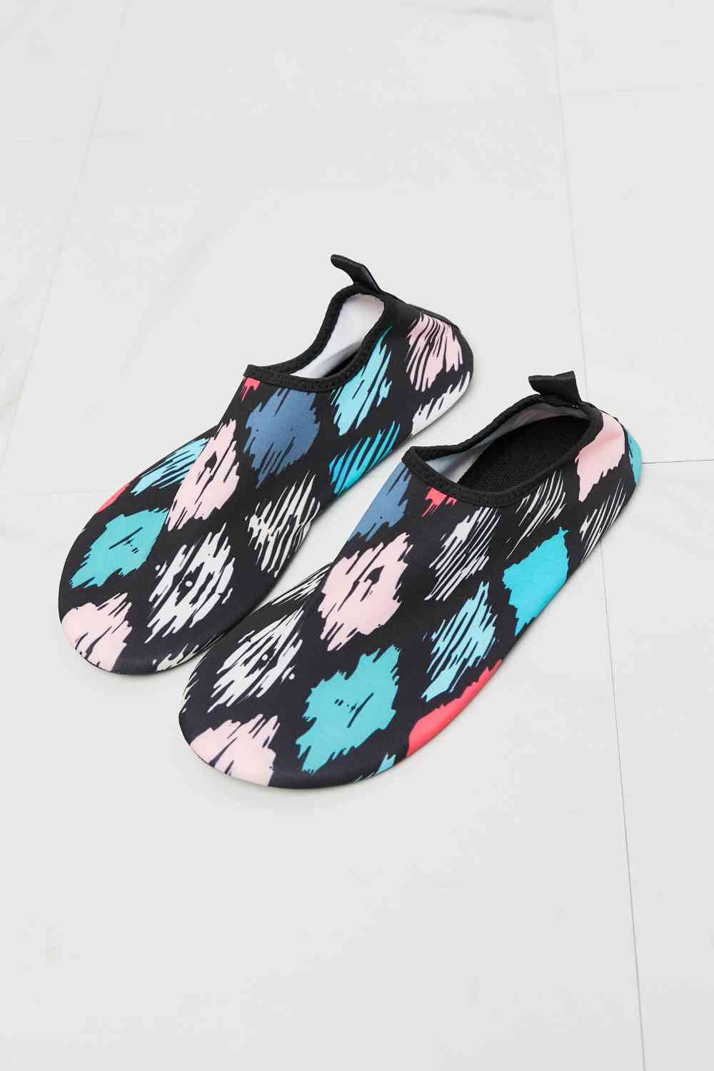 MMshoes On The Shore Water Shoes in Multi Jassorted