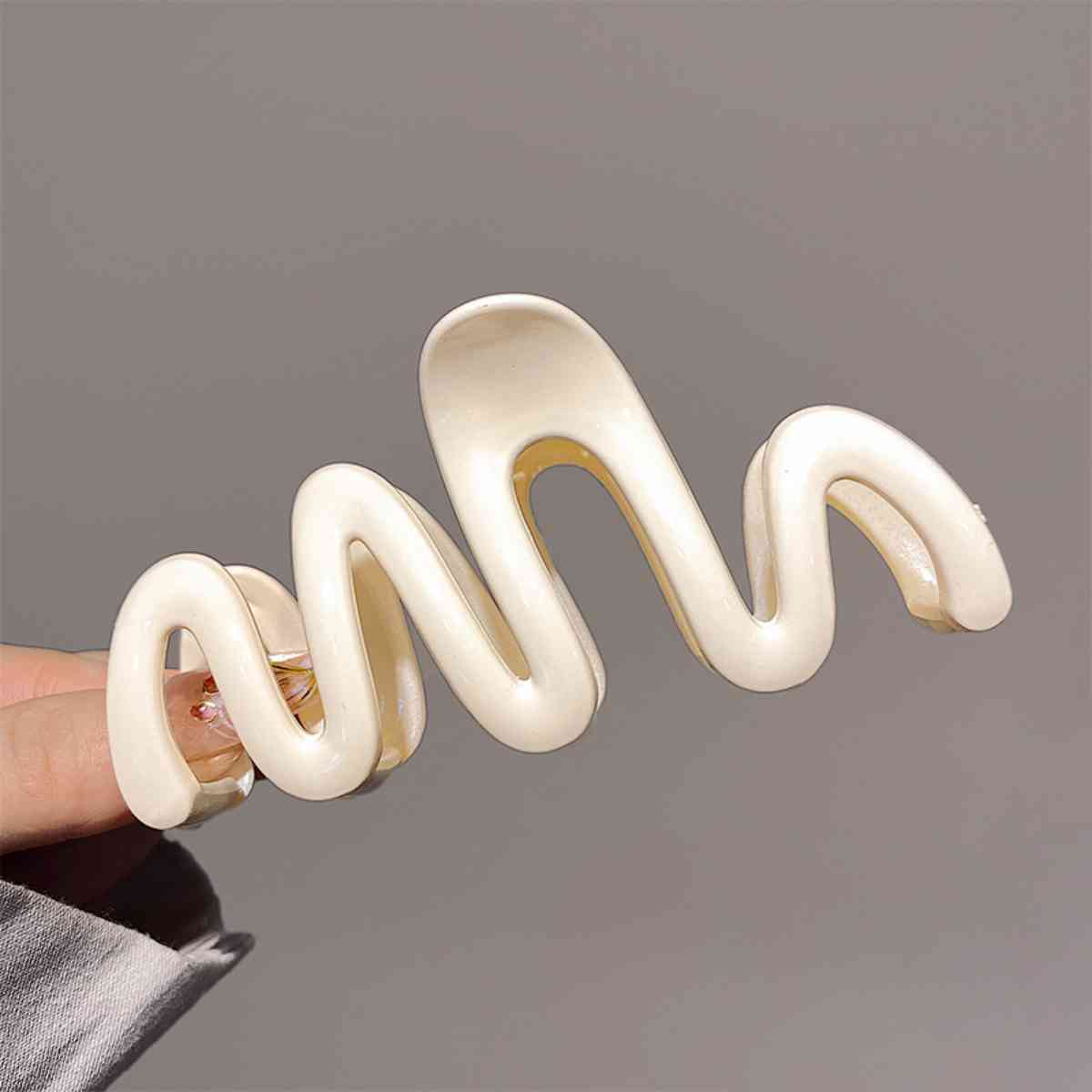 Resin Wave Hair Claw Clip Jassorted Ivory One Size