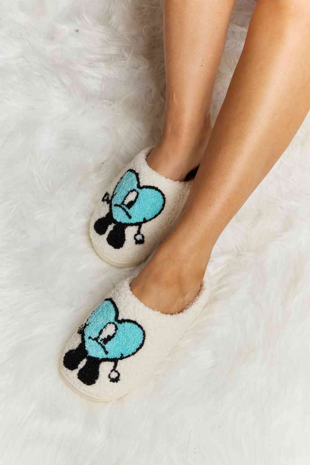 Melody Love Heart Print Plush Slippers Trendsi