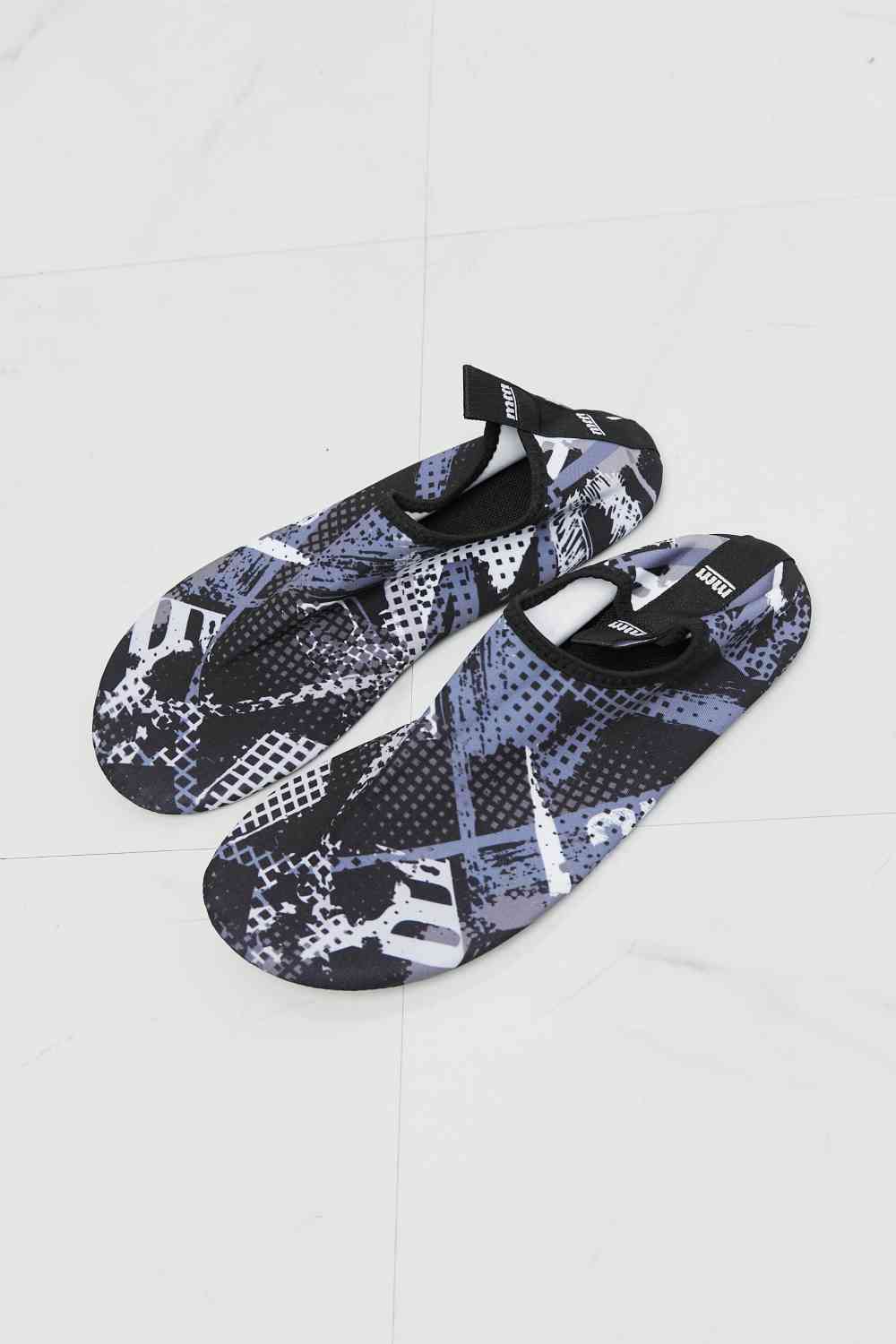 MMshoes On The Shore Water Shoes in Black Pattern Jassorted