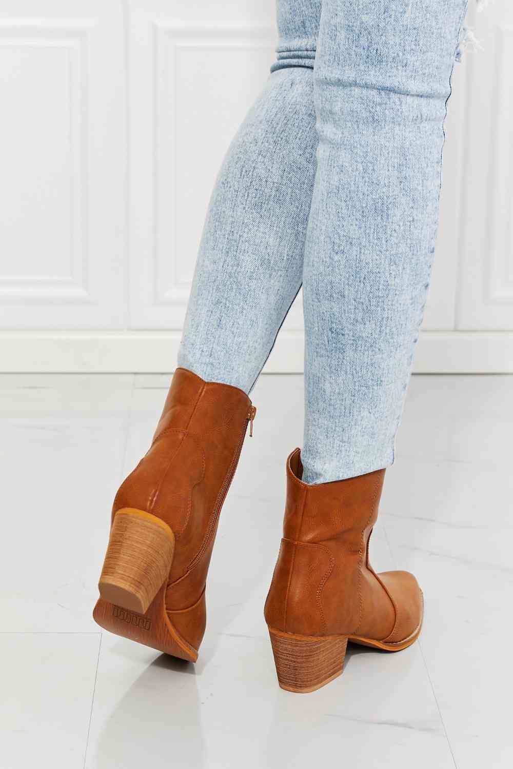 MMShoes Faux Leather Western Ankle Boots in Ochre Trendsi