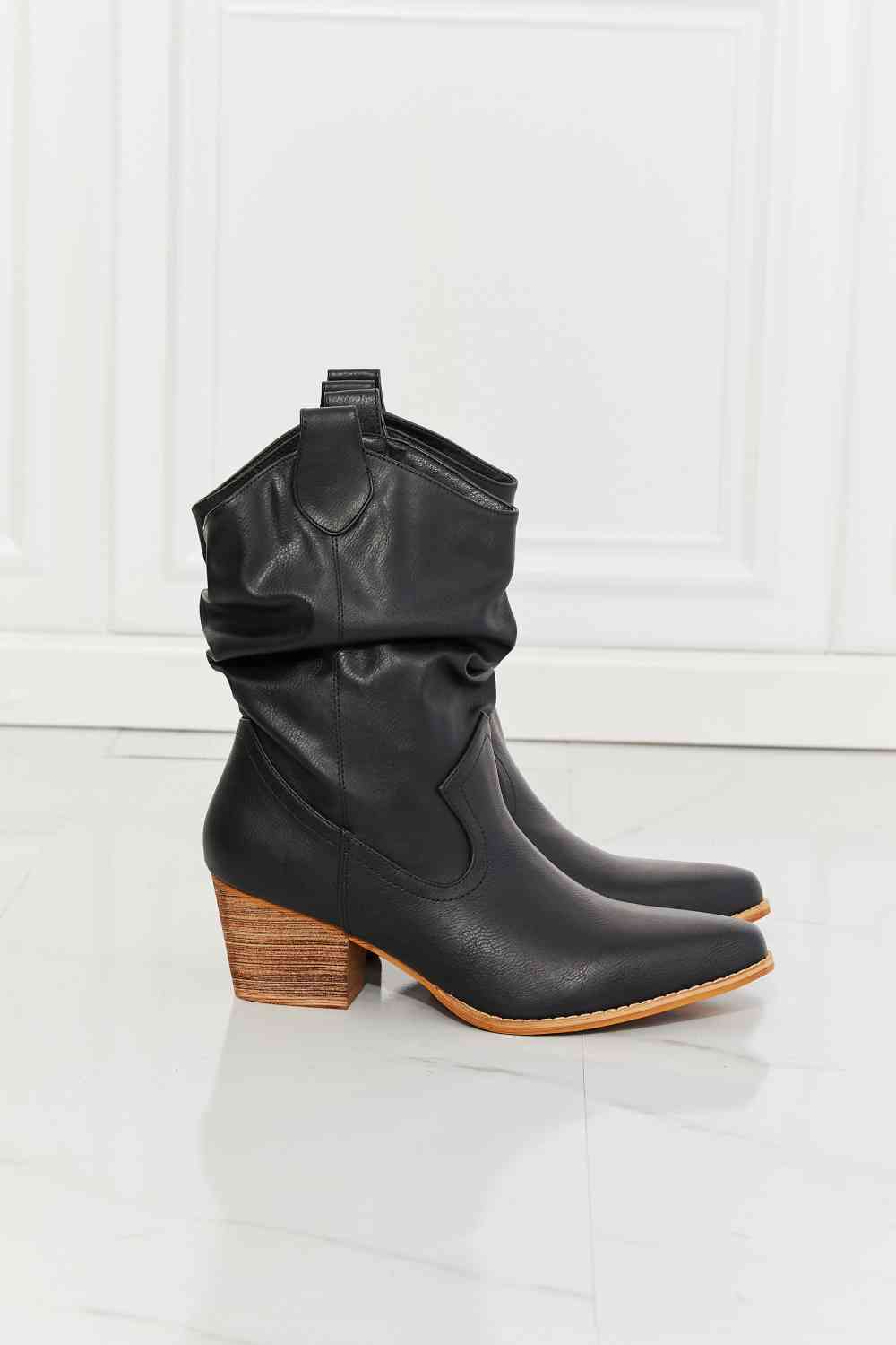 MMShoes Scrunch Cowboy Boots in Black Trendsi