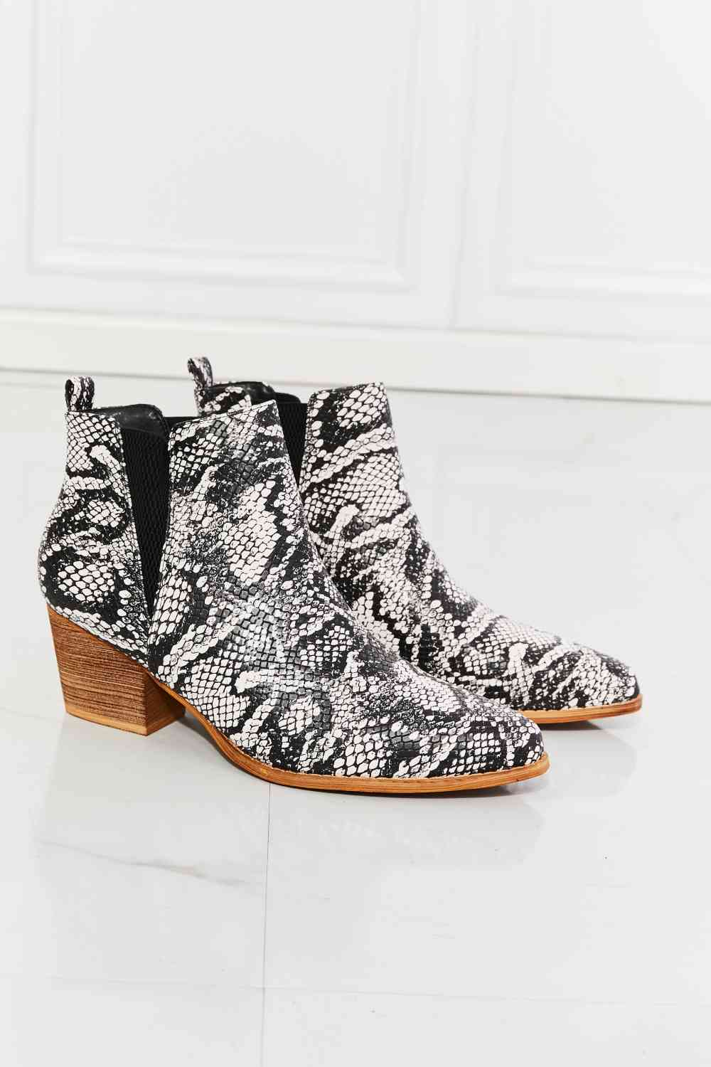 MMShoes Back At It Point Toe Bootie in Snakeskin Trendsi Snakeskin 6
