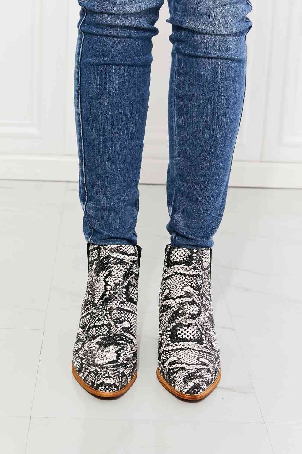 MMShoes Back At It Point Toe Bootie in Snakeskin Trendsi