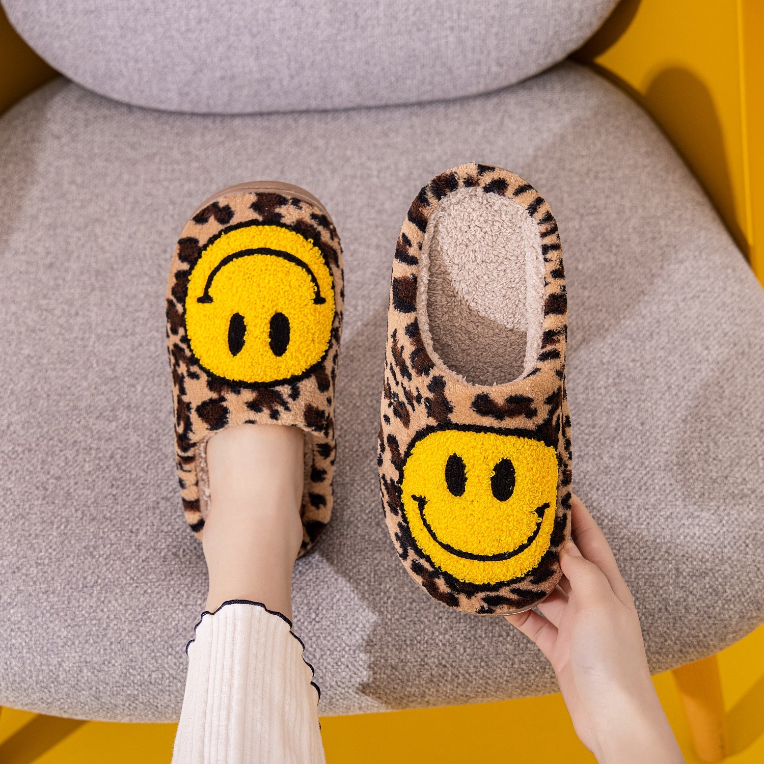 Melody Smiley Face Leopard Slippers  Trendsi LEOPARD S 