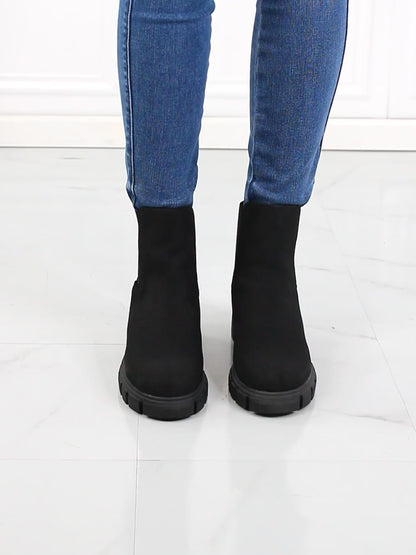 Lug Sole Chelsea Boots in Black