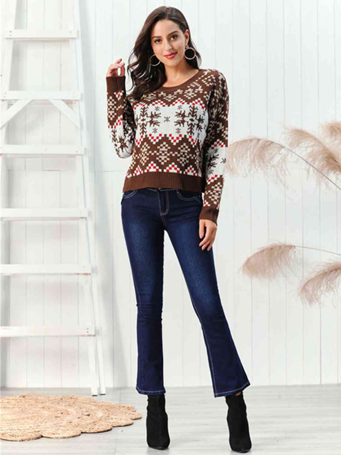 Snowflake Pattern Round Neck Sweater  Jassorted   