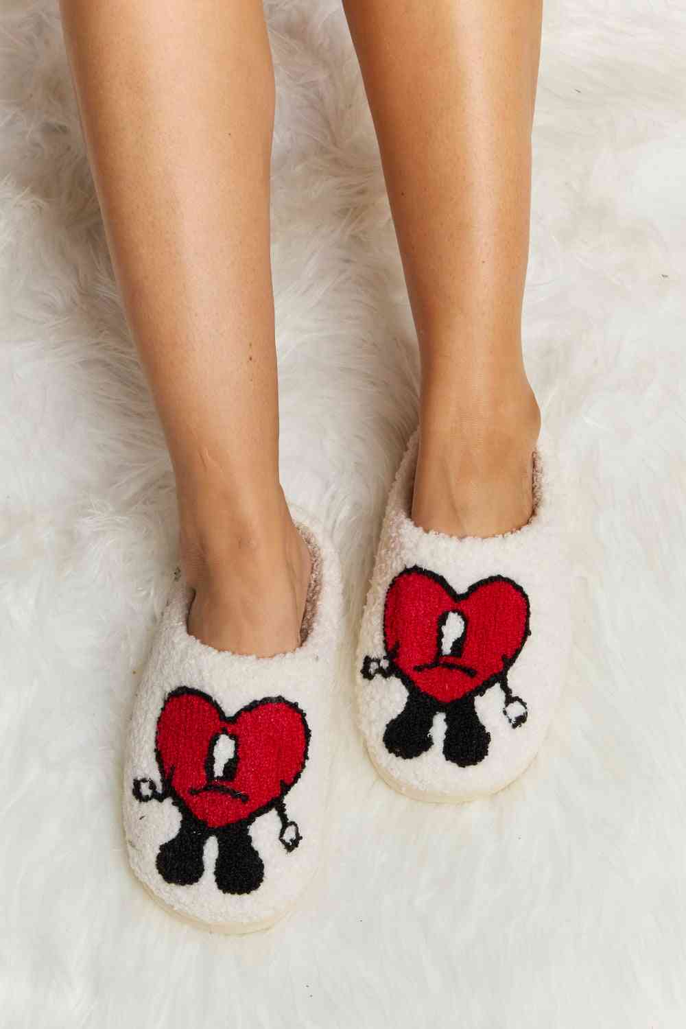 Melody Love Heart Print Plush Slippers  Trendsi   