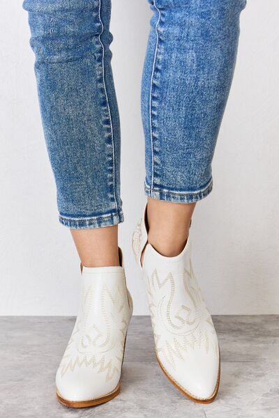 Melody Ankle Embroidered Stitch Boots  Trendsi 6  