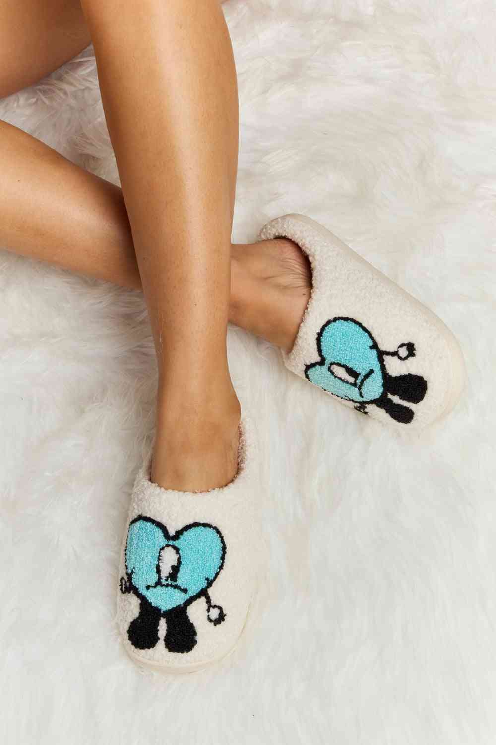 Melody Love Heart Print Plush Slippers  Trendsi Pastel  Blue S 