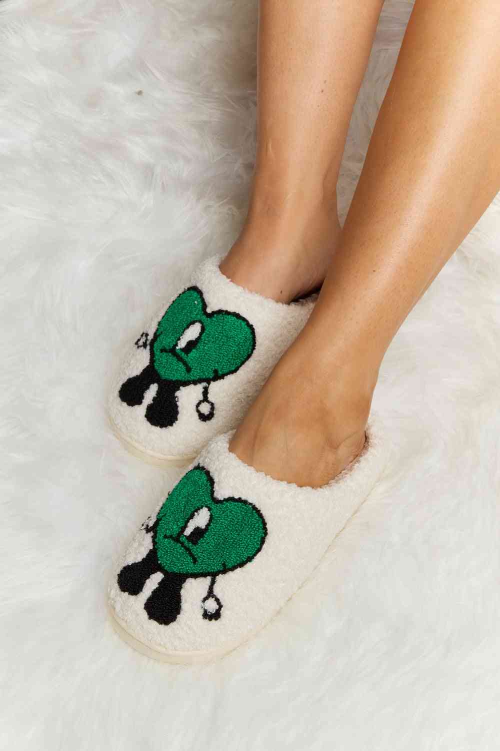 Melody Love Heart Print Plush Slippers  Trendsi   